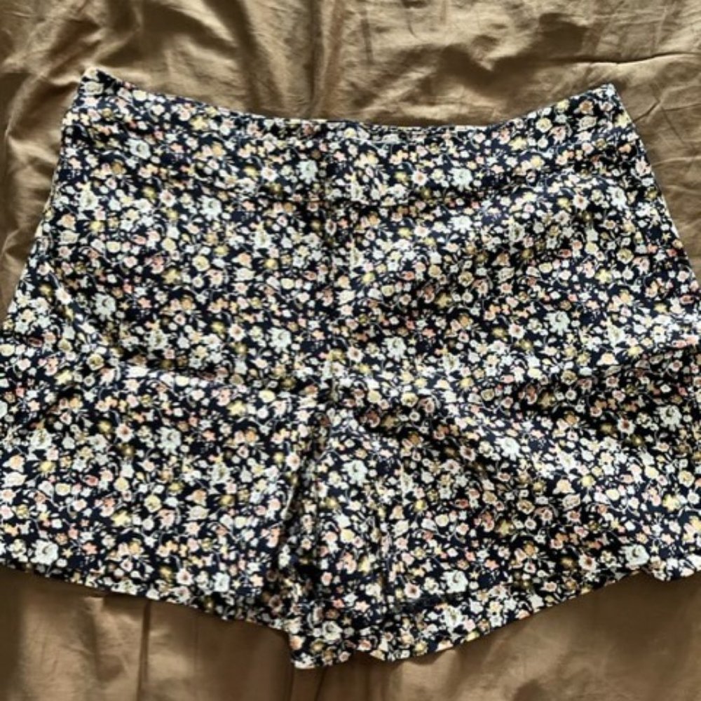Printed Short Shorts